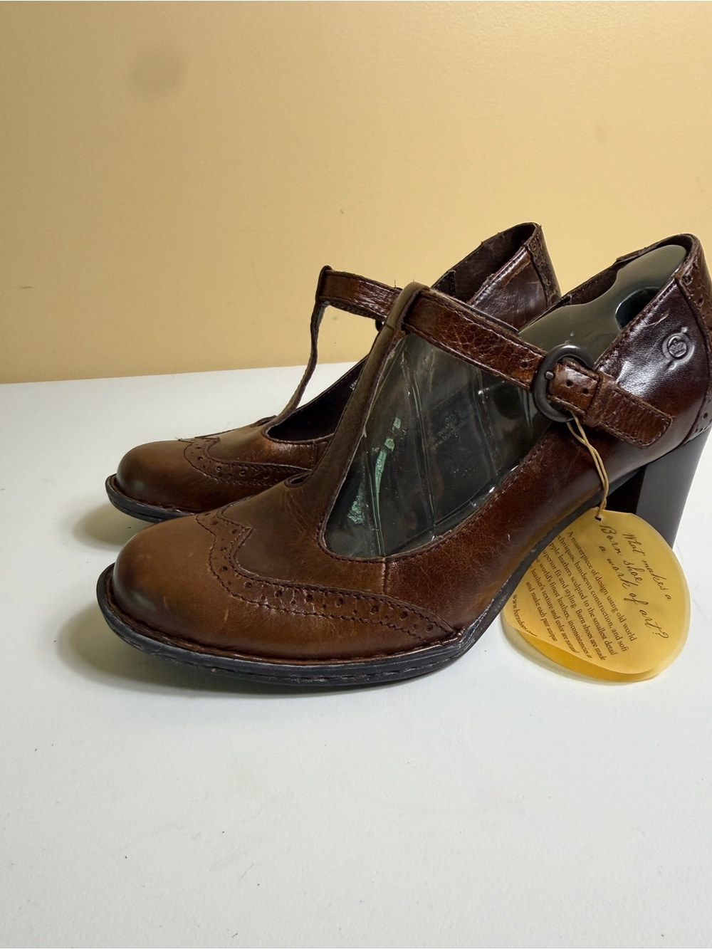 NWT Börn Brown Leather T-Strap Brogue Block Heels 9 Y2K Whimsigoth Mary Jane’s